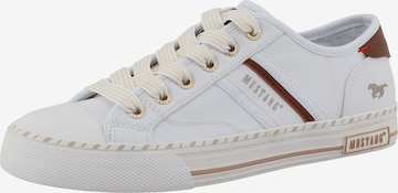 MUSTANG Sneakers in White: front