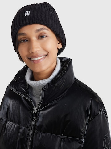 TOMMY HILFIGER Beanie in Black: front