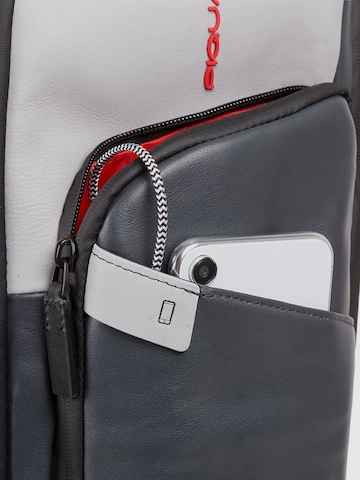 Valisette Piquadro en gris
