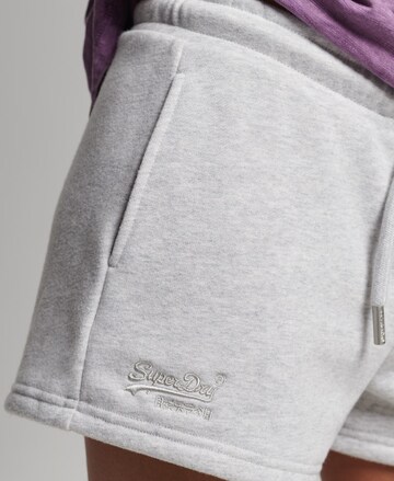 Regular Pantalon Superdry en gris