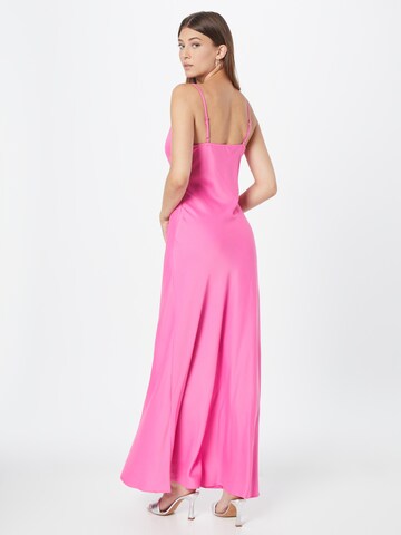 Robe de soirée Nasty Gal en rose