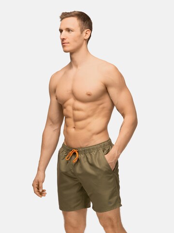 DANISH ENDURANCE Badeshorts i grøn