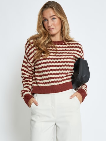 DESIRES Trui 'Pam' in Bruin: voorkant