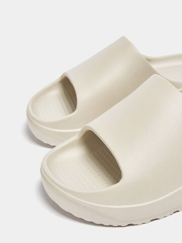 Mule Pull&Bear en blanc