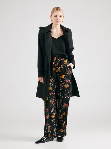 Top 'PCTIFFANY' di PIECES in nero