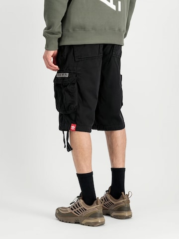 ALPHA INDUSTRIES - regular Pantalón en negro