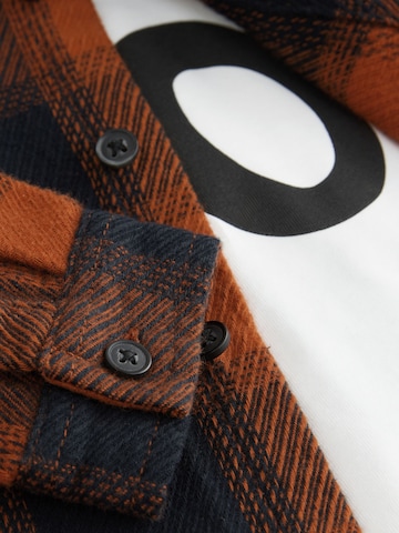 Set Next en marron