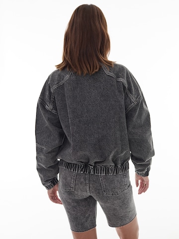 ABOUT YOU x Laura Giurcanu Between-Season Jacket 'Mathilde' in Grey