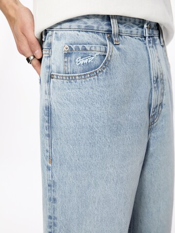 Pull&Bear Loosefit Jeans in Blauw