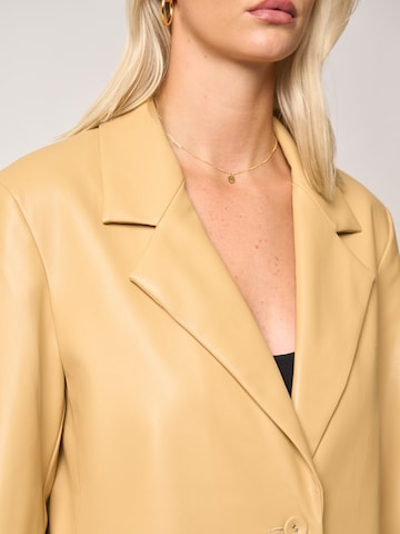 ABOUT YOU x Laura Giurcanu - Blazer 'Xenia' en beige