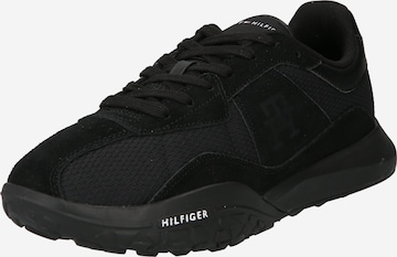 Sneaker low 'MODERN RUNNER' de la TOMMY HILFIGER pe negru: față