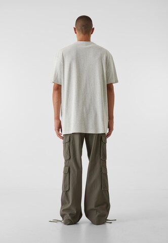 9N1M SENSE T-shirt 'Essentials' i grå