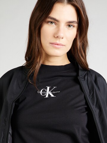 Calvin Klein Jeans T-shirt i svart