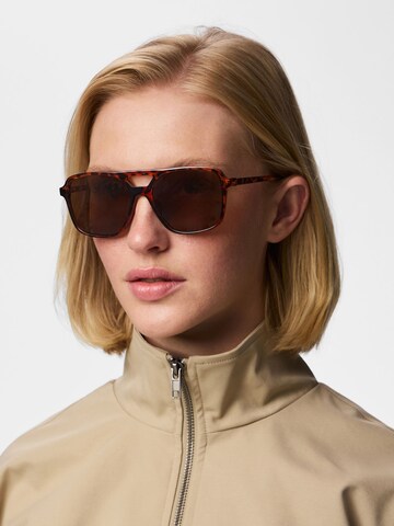 Lunettes de soleil 'PCKaren' PIECES en orange