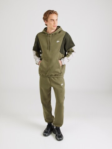 Nike Sportswear Joggingdragt 'CLUB FLEECE' i grøn: forside