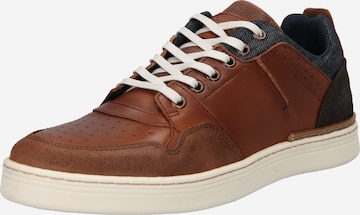 BULLBOXER Sneakers laag in Bruin: voorkant