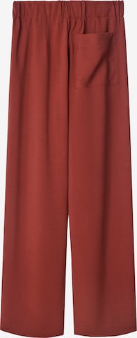 Adolfo Dominguez Regular Pleat-front trousers in Red