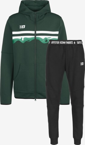 OUTFITTER Tracksuit in Green: front