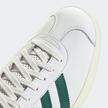 Baskets basses 'Gazelle' ADIDAS ORIGINALS en blanc