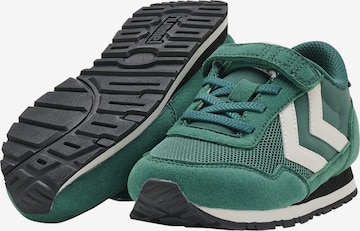 Sneaker di Hummel in verde