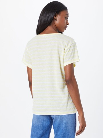 TOMMY HILFIGER - regular Camiseta 'Vikki' en amarillo