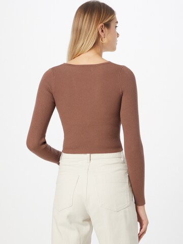 Pull-over Parallel Lines en marron