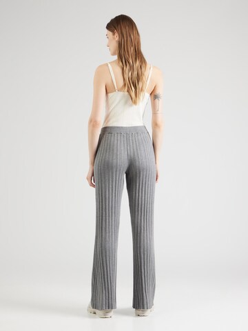 Flared Pantaloni 'Medina' di Esmé Studios in grigio