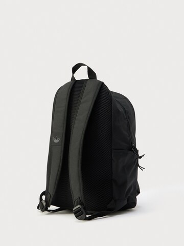 ADIDAS ORIGINALS Backpack 'ADICOLOR' in Black