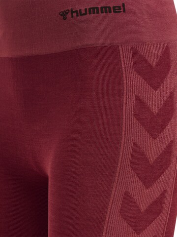 Skinny Pantalon de sport Hummel en rouge