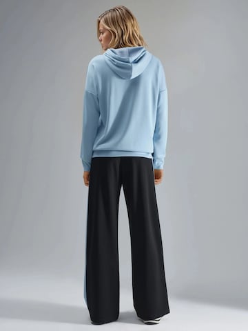 Hiccup Sweat suit in Blue