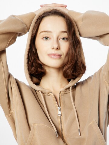Abercrombie & Fitch Zip-Up Hoodie 'SUNDAY' in Brown