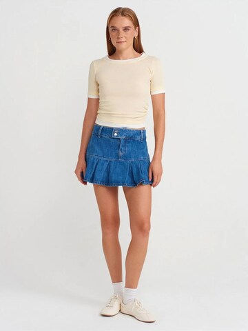 Dilvin T-Shirts in Beige
