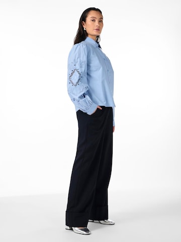 YAS Blouse in Blauw