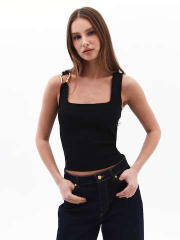 OXXO Top in Zwart: voorkant