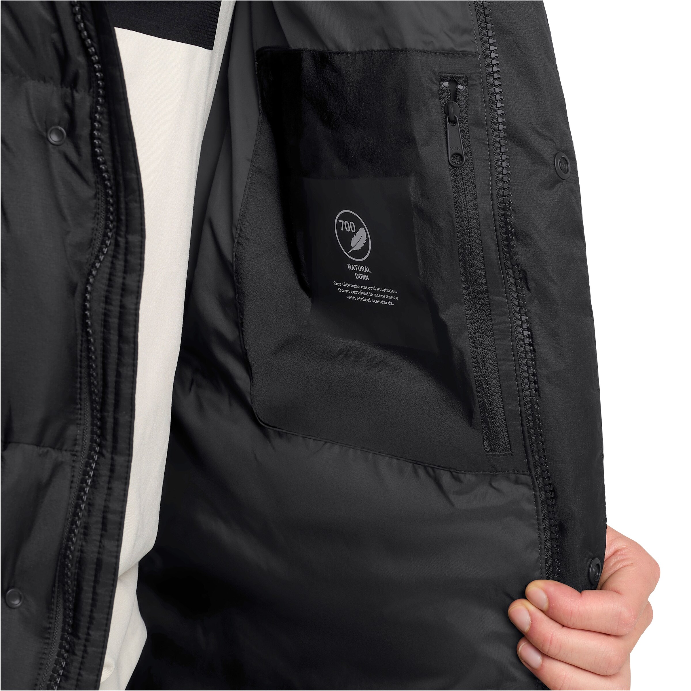 JACK WOLFSKIN Winter Parka in Black