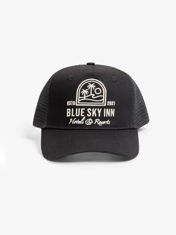 BLUE SKY INN - Gorra 'Resort Trucker Cap' en negro: frente