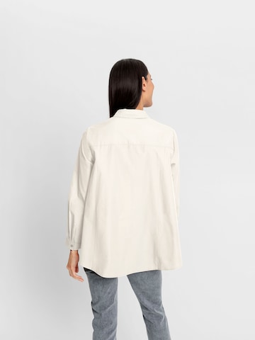 heine Bluse in Beige