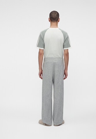 ADIDAS ORIGINALS Wide Leg Hose in Grau