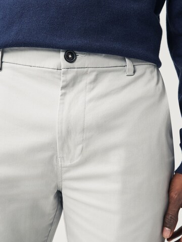 Next Slimfit Chinobyxa i beige