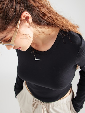 Nike Sportswear Shirt in Schwarz
