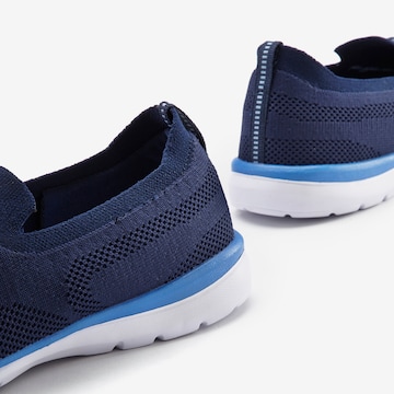 LASCANA Sneaker in Blau