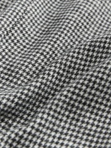 Next Mantel, värv must