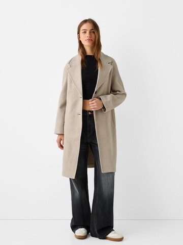 Bershka Tussenmantel in Beige: voorkant