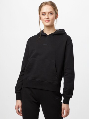 Calvin Klein Jeans Sweatshirt in Schwarz: predná strana