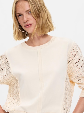 Desigual Sweter w kolorze biały