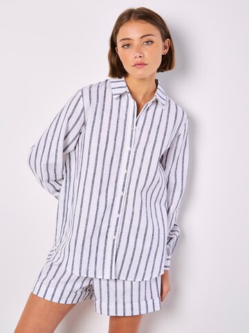 Apricot Blouse in Wit: voorkant