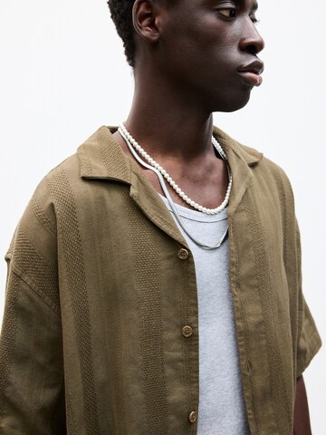 Pull&Bear Comfort Fit Košeľa - Zelená
