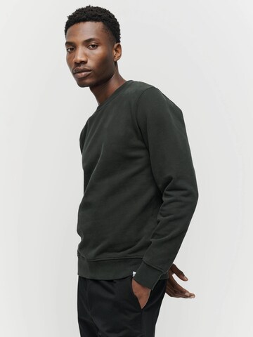 SANVT Sweatshirt 'The Perfect Sweatshirt'‌‌‌‌‌‌‌‌‌ in Grün