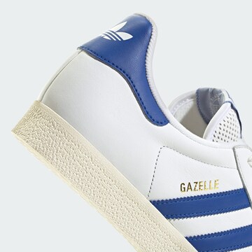 Baskets basses 'Gazelle' ADIDAS ORIGINALS en blanc