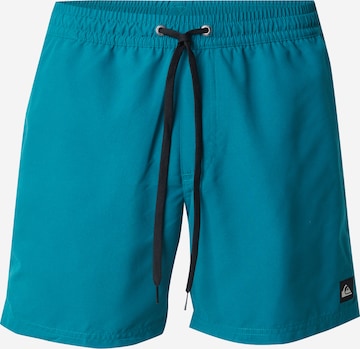 QUIKSILVER Шорти за плуване 'Solid 15' в зелено: отпред